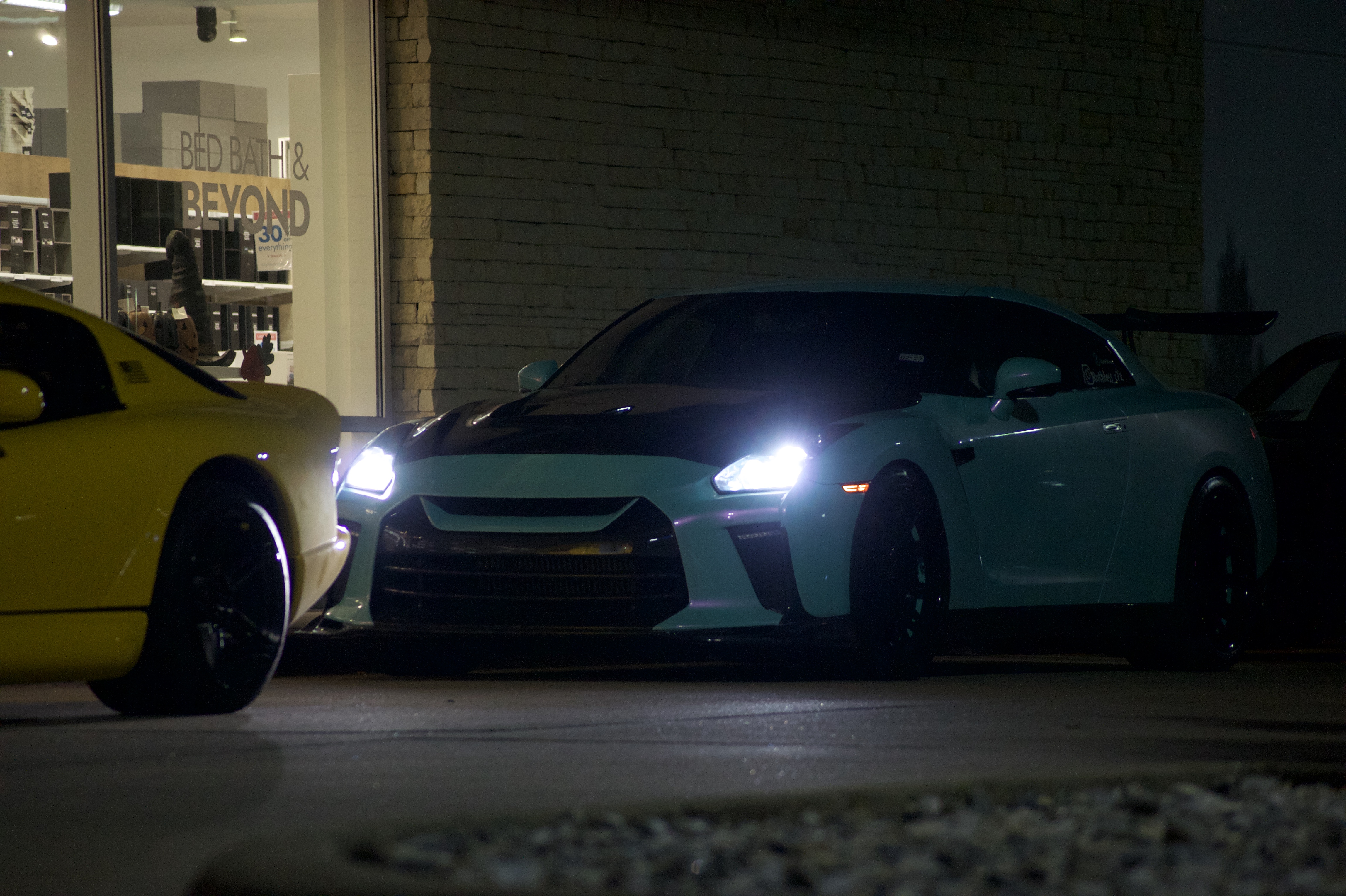 Automotive photograph, August 30, 2026